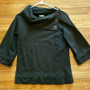 Una Pluma green sweater